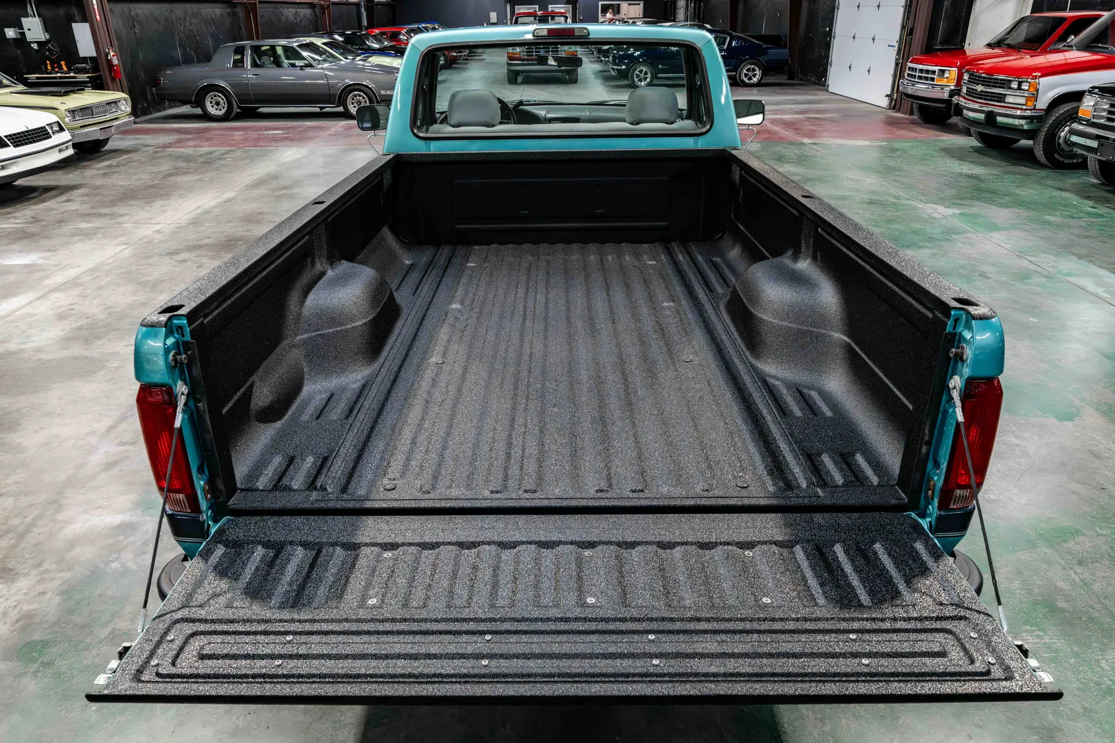 1994-Ford-F150-Calypso Green Dark Tourmaline-A99286-50.jpg